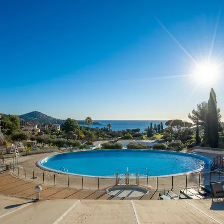 Apartment Village Cap Esterel - L'esquinade-104 By Interhome